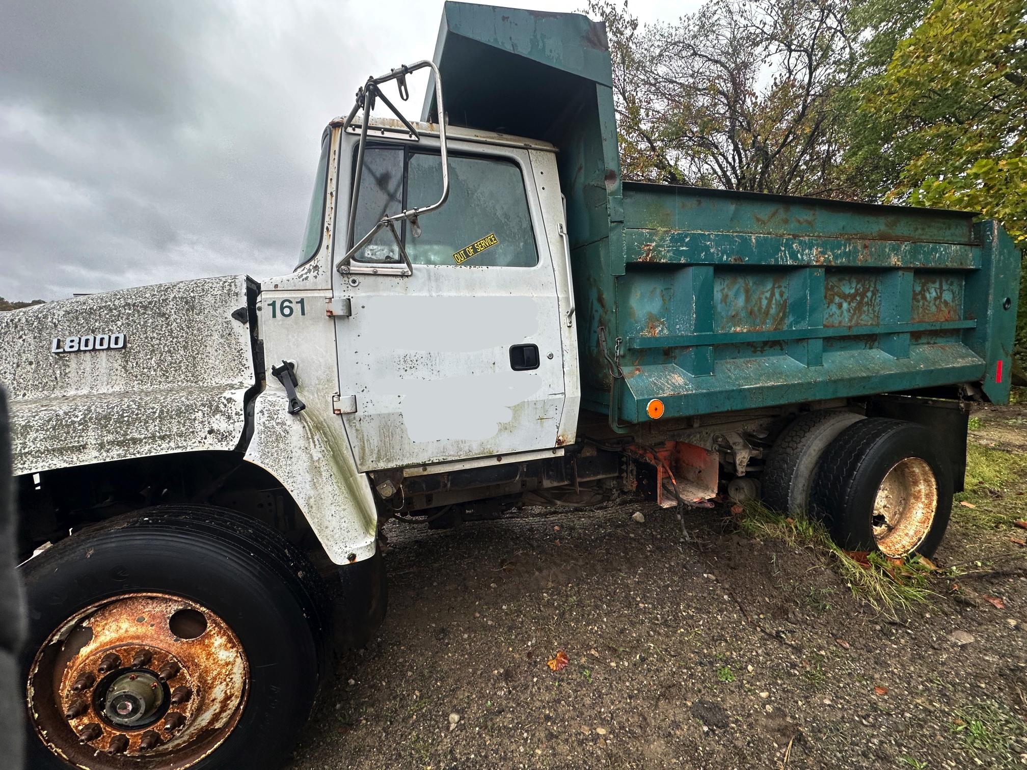1995 FORD L8000 - Image 2